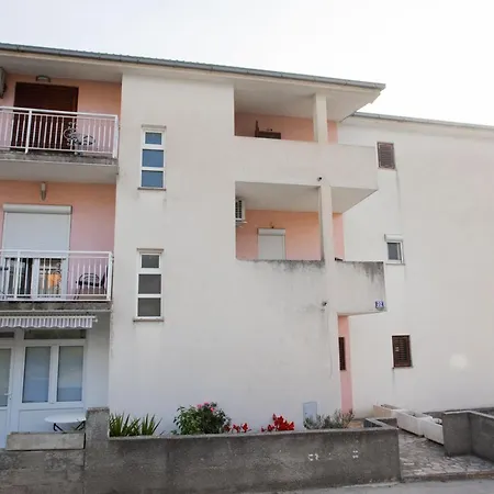 Ana Apartment