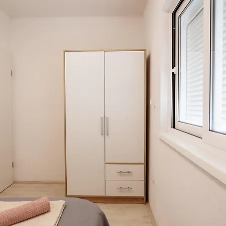 Ana Apartment *