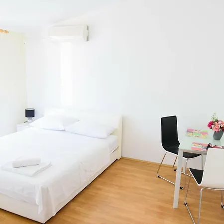 Ana Apartment